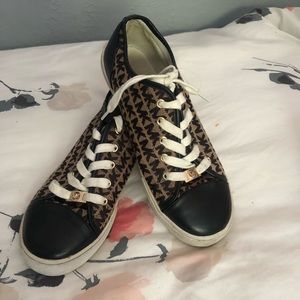 Michael Kors sneakers. Size 5